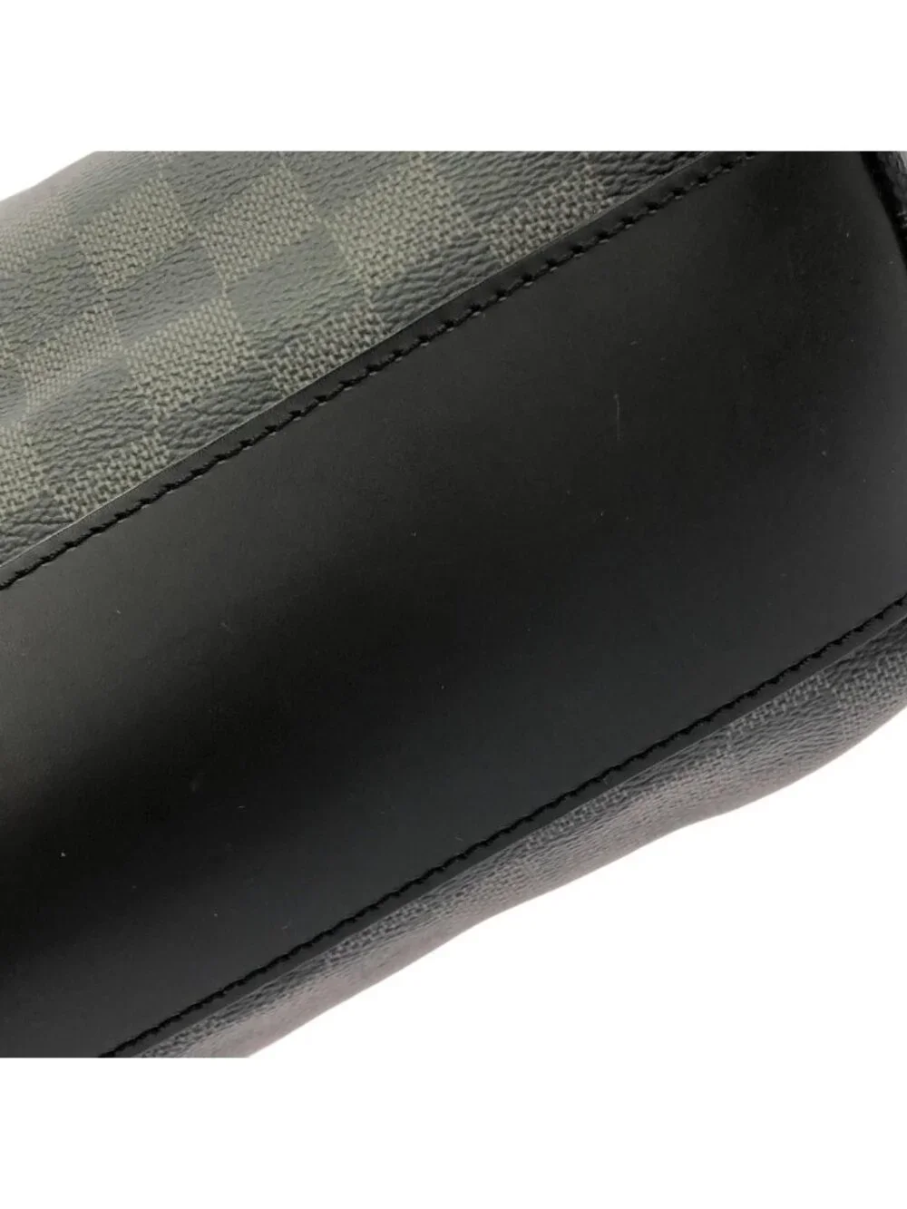 Louis Vuitton Damier Graphite Sky Line